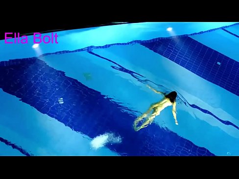❤️ No puedo dejar de mirar, joven rubia pillada nadando desnuda en la piscina del complejo ELLA BOLT ☑ Porno en es.mrpornogratis.ru ❌️❤️❤️❤️❤️❤️❤️❤️
